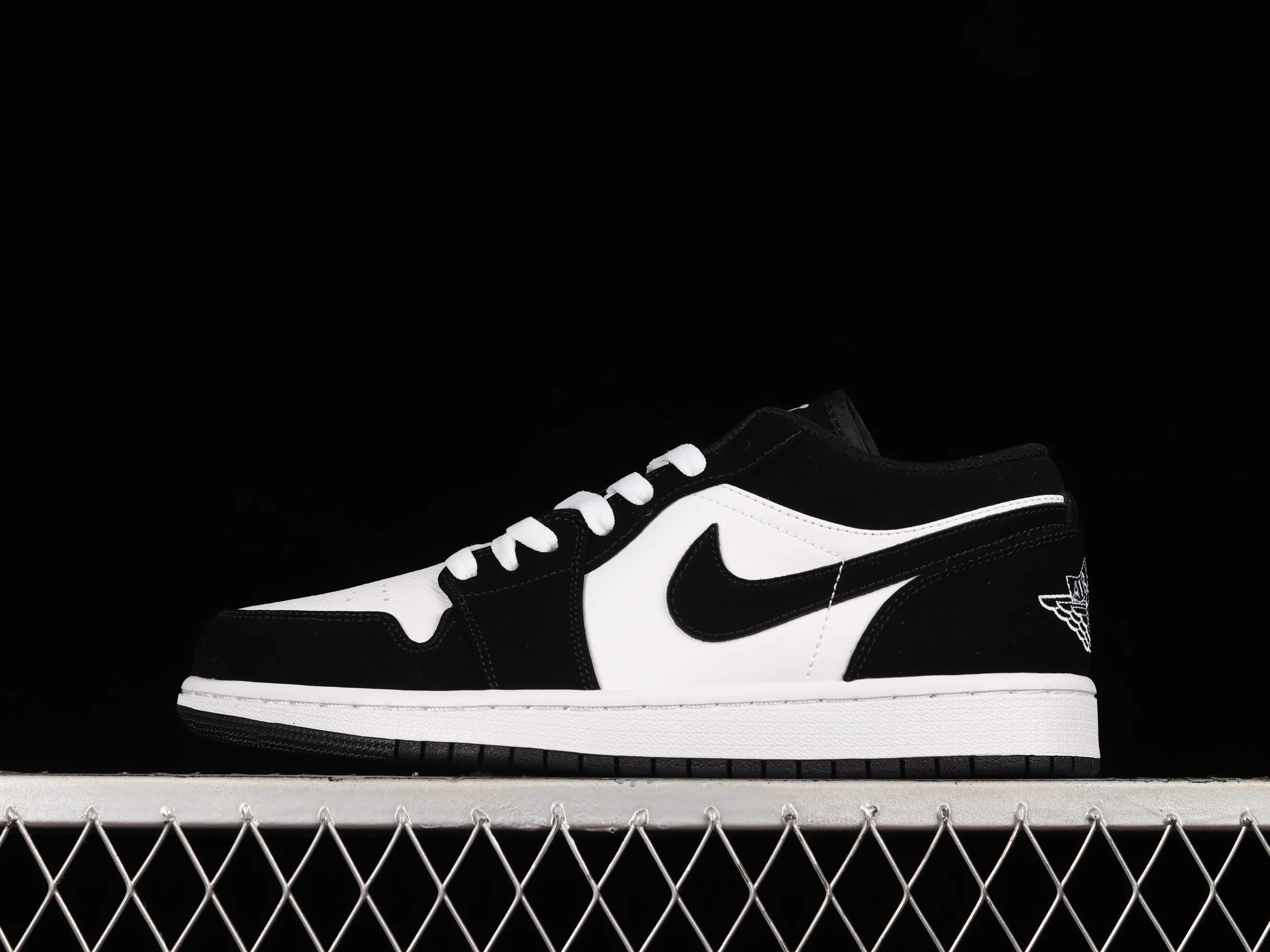All Categories Air Jordan Jordan Series Basketball Shoes Air Jordan 1 Low Air Jordan 1 Low AJ1 Joe 1 Black and White Panda Sports Culture Basketball Shoes DC1391-100